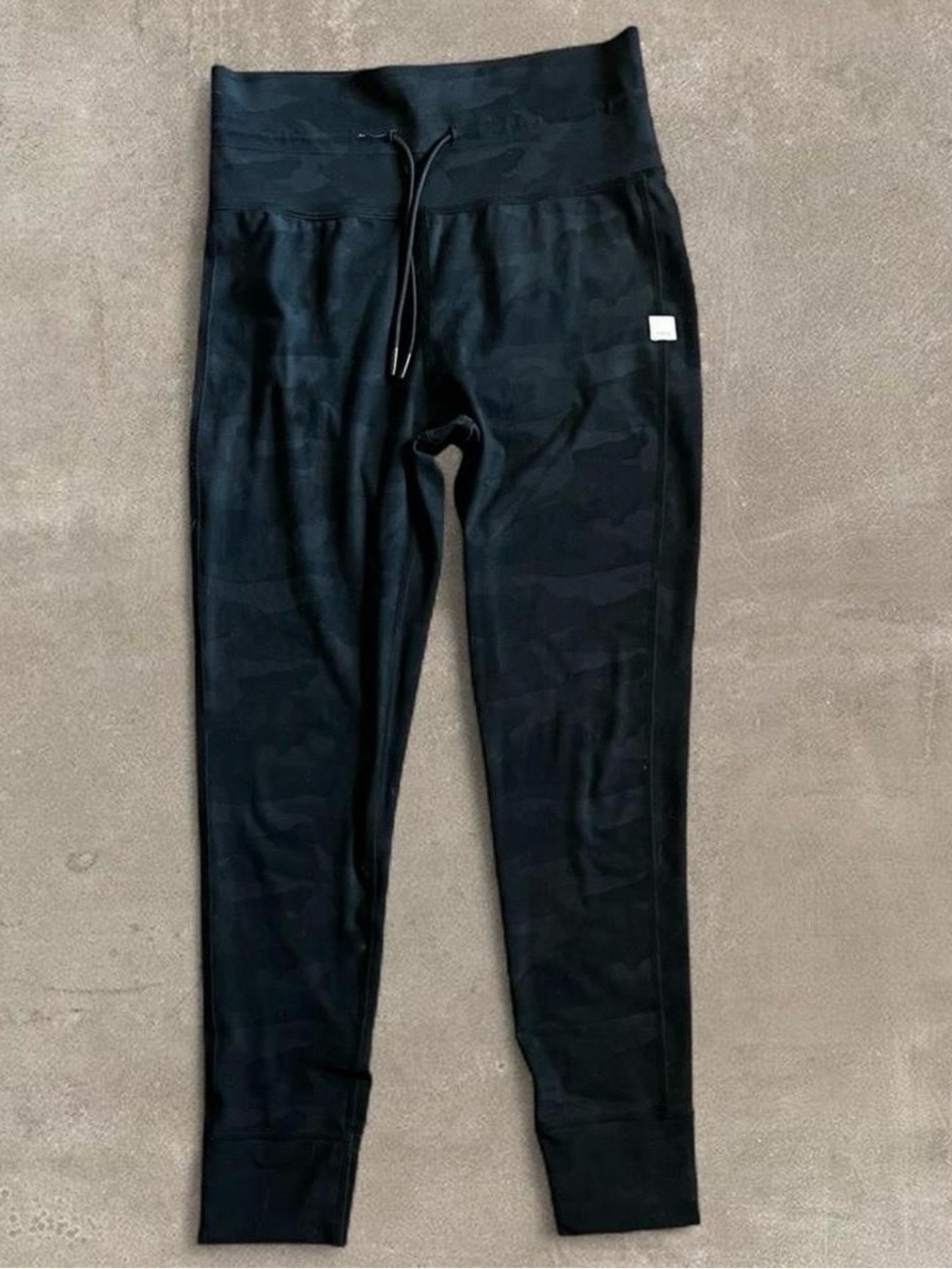 Vuori Black Subtle Camo Daily Legging Joggers